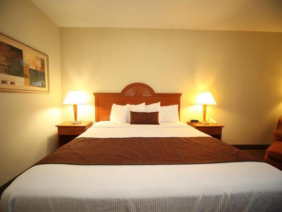 Best Western Plus Edison Inn Garner Ngoại thất bức ảnh